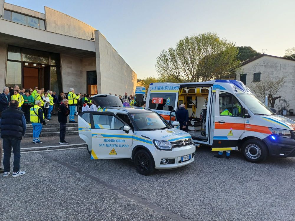immagine di anteprima del video: Inaugurazione Nuova Ambulanza e Auto per  Servizi Sociali 